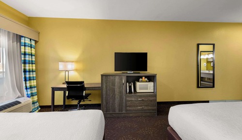 Standard Room, 2 Queen Beds, Non Smoking