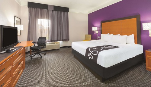 Room, 1 King Bed, Accessible, Non Smoking (Mobility/Hearing Impaired Accessible)