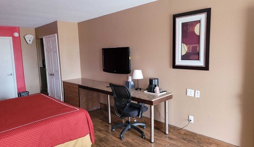 Standard Room, 1 King Bed