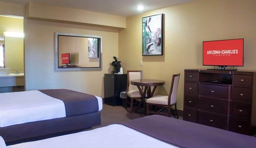 Standard Room, 2 Double Beds