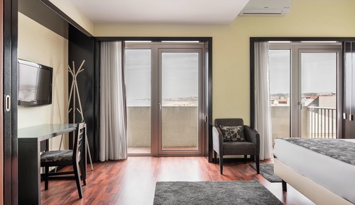 Suite, Sea View