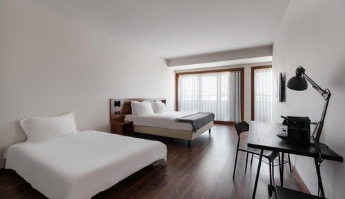 Premium Suite (Frontal Sea View)