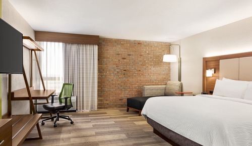 Standard Room, 1 King Bed (Extra Floor Space)