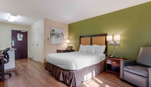 Studio, 1 Queen Bed, Smoking