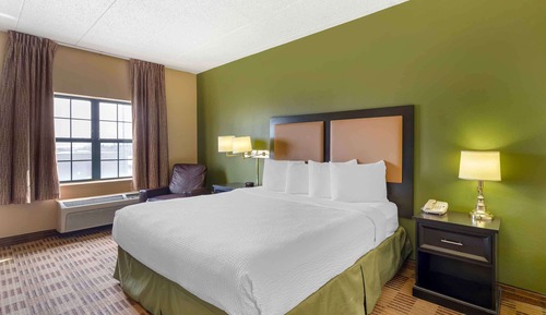 Studio, 1 King Bed, Non Smoking