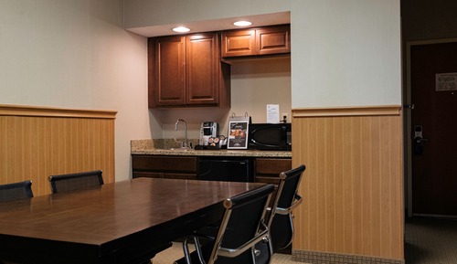 Suite, 1 King Bed with Sofa bed, 2 Bathrooms (Wet Bar)