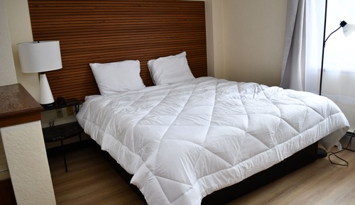 Deluxe Suite, Jetted Tub