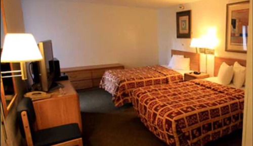 STANDARD 2 QUEEN BED NON-SMOKING