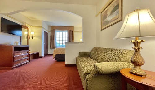 Suite, 1 King Bed, Smoking