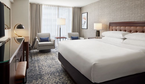 Room, 1 King Bed (Mobility Accessible, Tub)