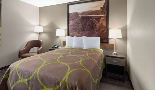 Room, 1 Double Bed, Accessible, Non Smoking (Mobility, Bathtub w/ Grab Bars)