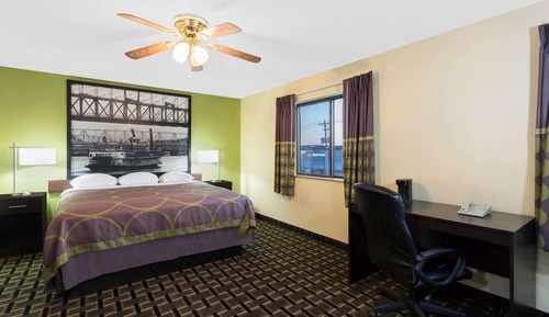 Studio Suite, 1 King Bed, Non Smoking