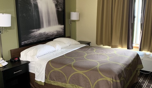 Standard Room, 1 Queen Bed