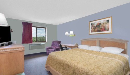Standard Room, 1 King Bed