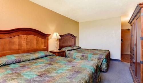 Room, 2 Queen Beds, Non Smoking