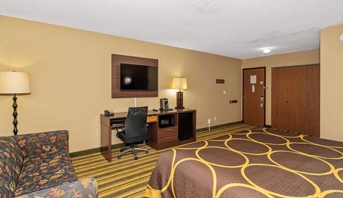 Suite, 1 King Bed, Non Smoking, Refrigerator