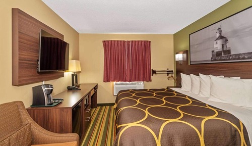 Room, 1 King Bed, Accessible, Non Smoking (Bathtub w/ Grab Bars)