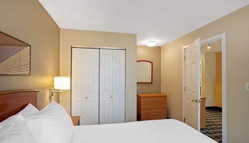 Studio Queen Suite