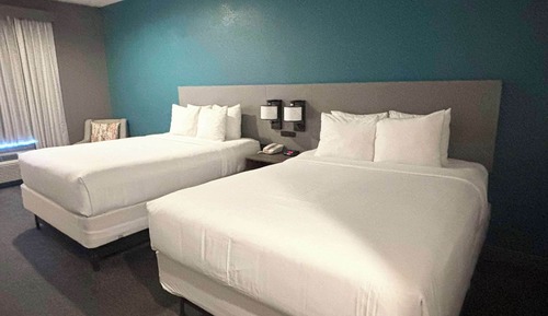 Standard Room, 2 Queen Beds, Non Smoking