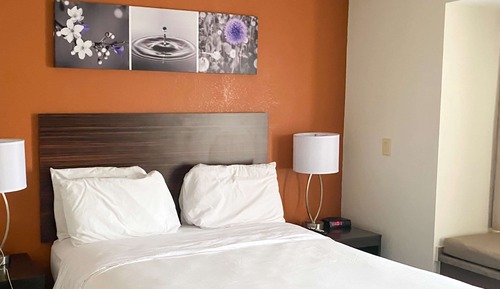 Suite, 1 Queen Bed, Accessible, Non Smoking