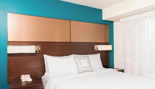 Studio Suite, 1 Queen Bed with Sofa bed, Non Smoking
