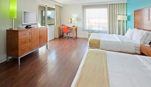 Suite, 1 Bedroom, Roll-in Shower