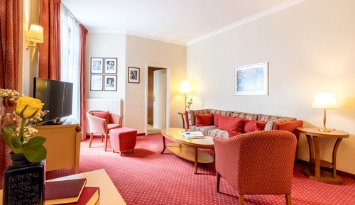 Comfort Room (Triple Use)