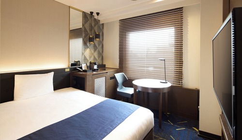S-Class Single Room, Upper Level Floor, Non Smoking
