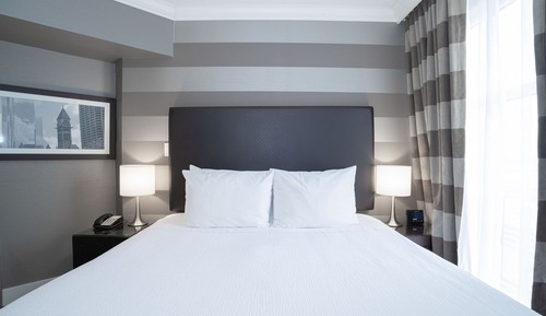 Jacuzzi Suite, 1 King Bed, Sofa Bed