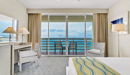 Superior Room, 1 King Bed, Accessible, Marina View