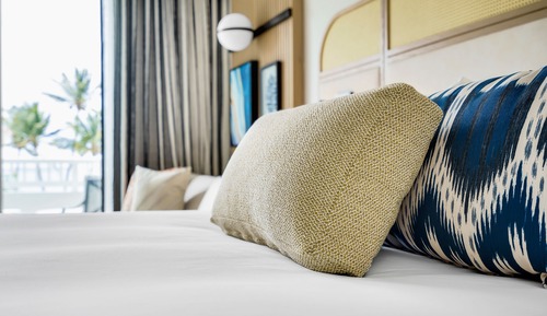 Deluxe Room, 1 King Bed, Marina View