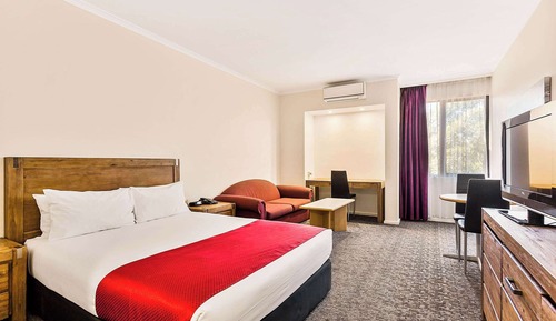 Standard Queen Suite