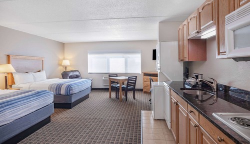 Suite, 2 Queen Beds, Non Smoking