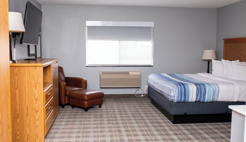 Suite, 1 King Bed, Non Smoking (Kitchenette)