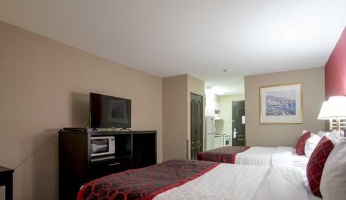 Room, 2 Queen Beds, Non Smoking, Kitchenette