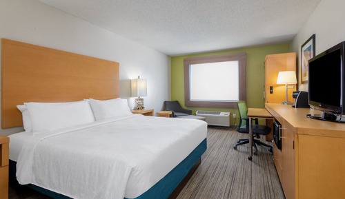 Standard Room, 1 King Bed