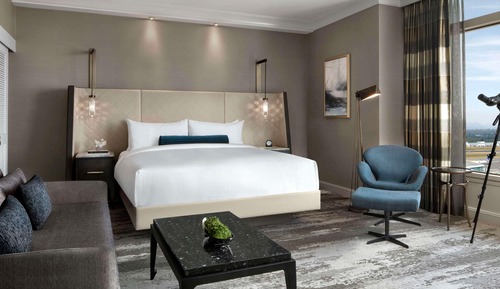 Fairmont Gold, Junior Suite