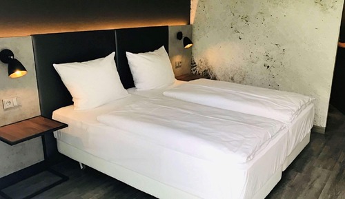 Double Room (Feelgood)