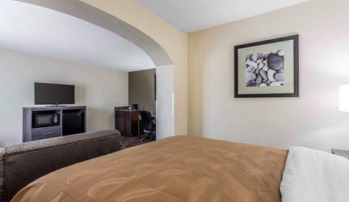 Suite, 1 Queen Bed with Sofa bed, Non Smoking (2 Person Sofa Bed)