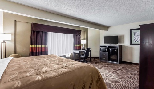 Room, 1 King Bed, Non Smoking (Upgrade)