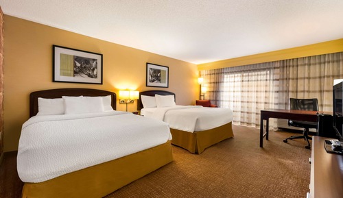 Room, 2 Queen Beds, Accessible (Hearing)