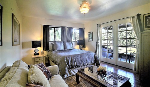 Deluxe Room, 1 King Bed with Sofa bed, Lanai, Garden View