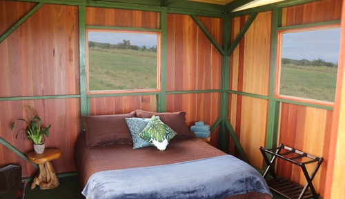 Cabin, 1 Double Bed, Shared Bathroom, Ocean View (Limited Electricity)