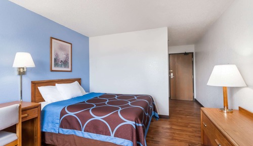 Standard Room, 1 King Bed