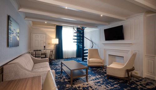 Duplex, 1 King Bed (Suite)