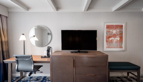 Standard Room, 2 Queen Beds, Roll-in Shower (Mobility Accessible)