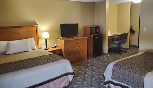 Room, 2 Queen Beds, Accessible, Non Smoking (Roll-In Shower)