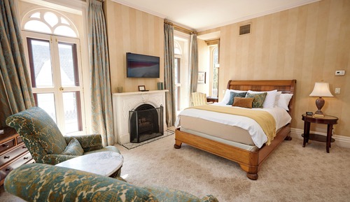 Grand Room 8