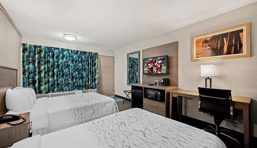 Standard Room, 2 Double Beds, Accessible, Poolside (Smoke Free)