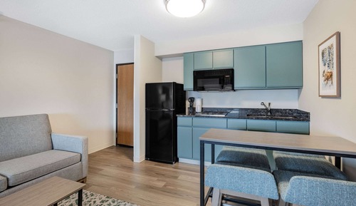 Deluxe Suite, 1 Bedroom, Non Smoking (1 King Bed & 1 Queen Bed)